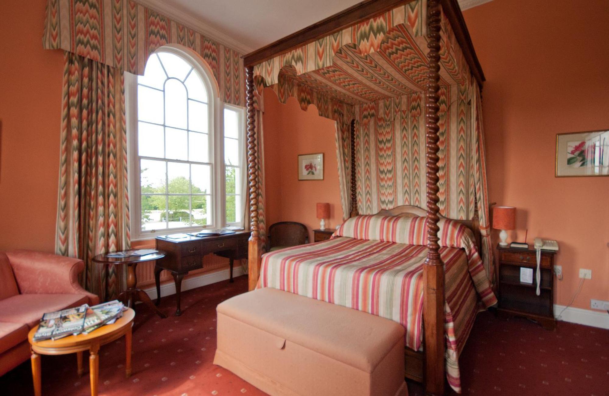 Corse Lawn House Hotel Экстерьер фото